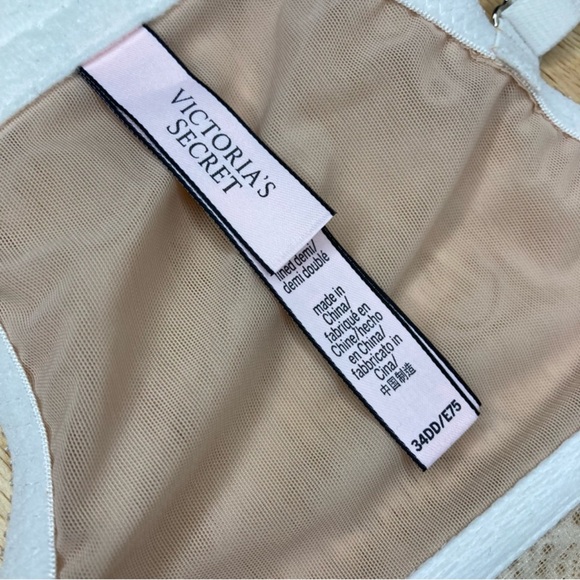 Victoria's Secret • 34DD Lined Demi Crop Top Bustier - Picture 7 of 10